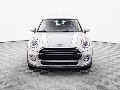Used 2019 MINI Cooper 2-Door Hardtop w/ Signature Upholstery Package image 9