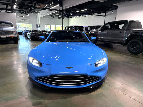 Used 2021 Aston Martin V8 Vantage Roadster image 37