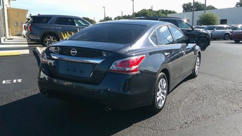 Used 2015 Nissan Altima 2.5 S w/ Power Driver Seat Package image 4