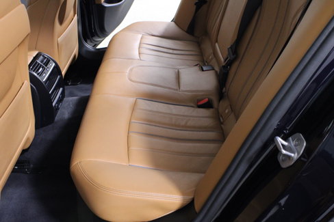 Used 2018 BMW 530i w/ Premium Package image 9