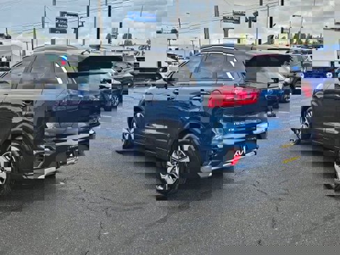 Used 2021 Kia Niro LX image 5