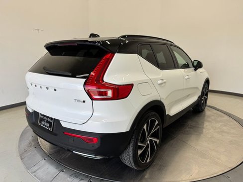 Used 2019 Volvo XC40 T5 R-Design image 30