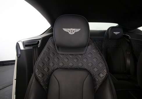 Used 2020 Bentley Continental GT V8 image 48