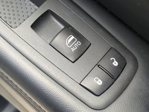 Used 2020 Jeep Grand Cherokee Laredo image 37