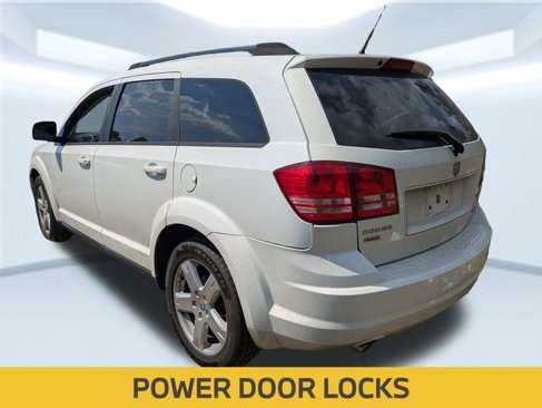 Used 2010 Dodge Journey SXT image 8