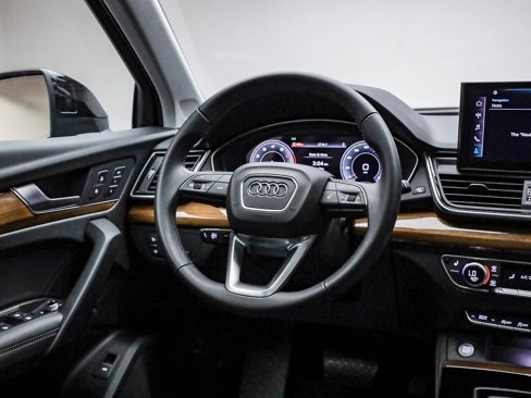Certified 2024 Audi Q5 2.0T Premium Plus image 16