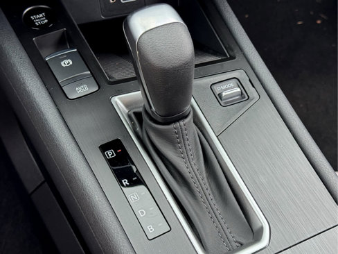 Used 2025 Nissan Kicks S image 20