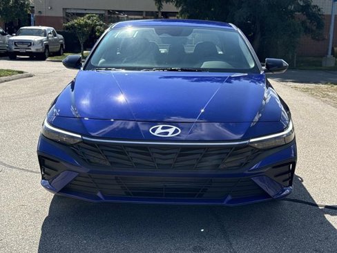 New 2025 Hyundai Elantra Sport image 2