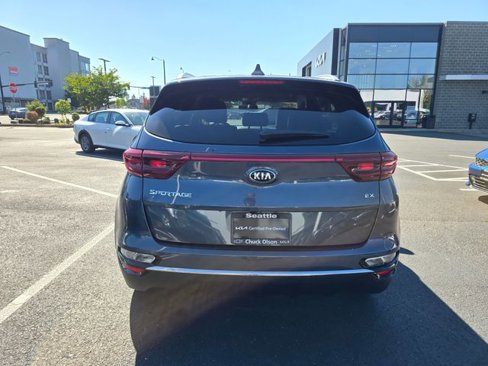Certified 2020 Kia Sportage EX image 4