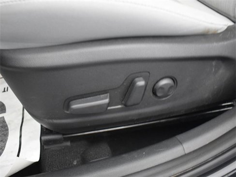 Used 2023 Hyundai Kona SEL w/ Winter Weather Package image 18