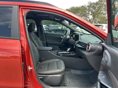 Used 2024 Chevrolet Trax RS w/ Sunroof Package image 33