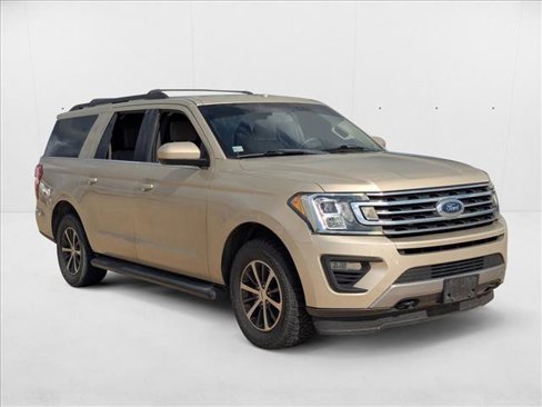 Used 2018 Ford Expedition Max XLT w/ Cargo Package image 3