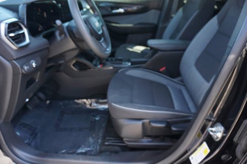 Used 2024 Chevrolet TrailBlazer LS image 29