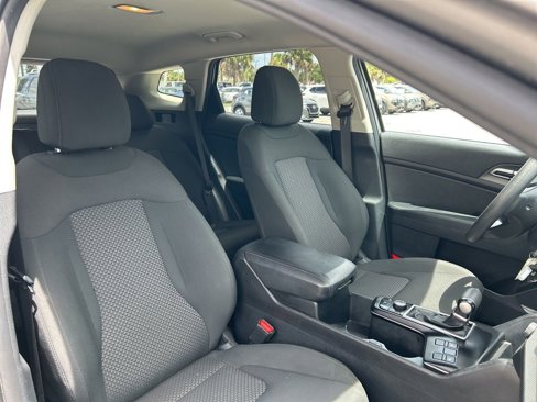 Used 2023 Kia Sportage LX image 37