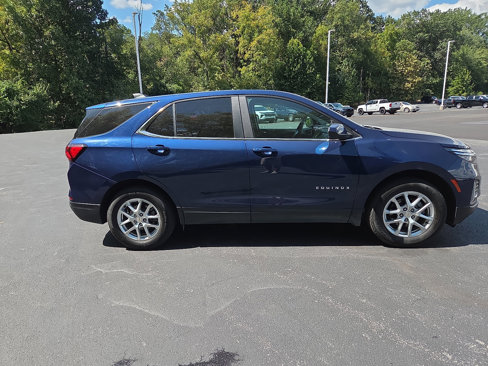 Used 2023 Chevrolet Equinox LT image 2
