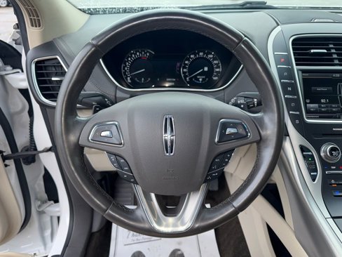 Used 2016 Lincoln MKX Reserve w/ Climate Package image 11