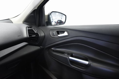 Used 2017 Ford Escape SE w/ Equipment Group 201A image 19