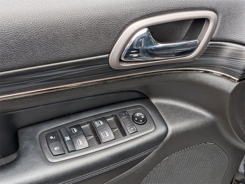 Certified 2019 Jeep Grand Cherokee Limited X image 9