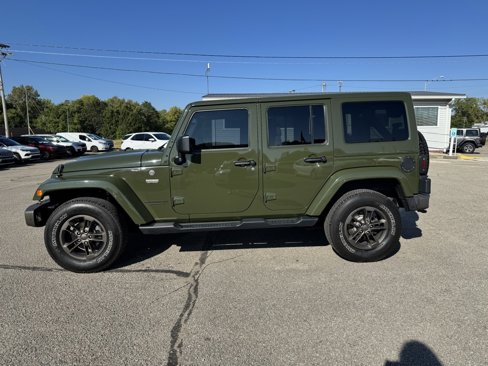Used 2016 Jeep Wrangler Unlimited Sahara image 2