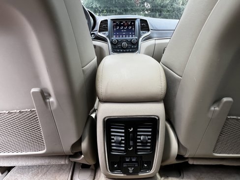 Used 2018 Jeep Grand Cherokee Overland w/ Trailer Tow Group IV image 39