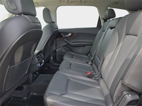 Used 2018 Audi Q7 3.0T Prestige image 18