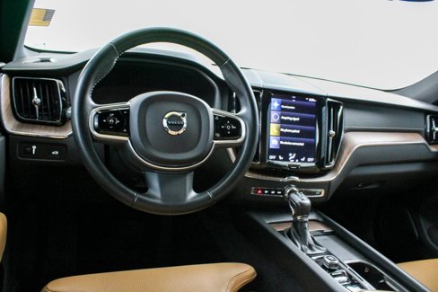 Certified 2021 Volvo XC60 T5 Inscription w/ Protection Package Premier image 20