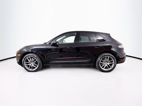 Certified 2022 Porsche Macan S image 2