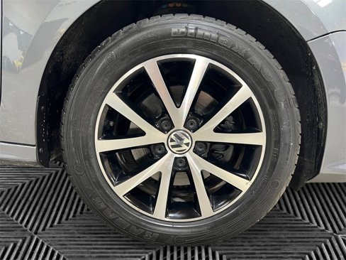 Used 2017 Volkswagen Jetta SE image 11