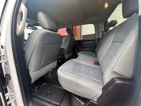 Used 2016 RAM 2500 Tradesman w/ Chrome Appearance Group image 30