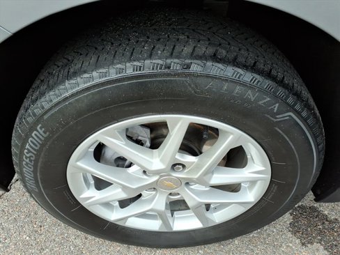 Used 2023 Chevrolet Equinox LS w/ Driver Confidence II Package image 17