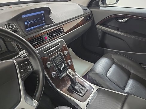 Used 2013 Volvo XC70 3.2 image 16