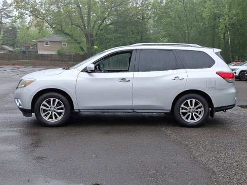 Used 2014 Nissan Pathfinder SV image 6