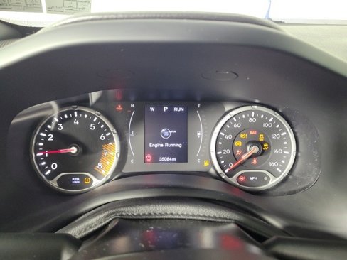 Used 2020 Jeep Renegade Latitude w/ Cold Weather Group image 28
