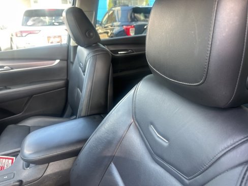 Used 2018 Cadillac XT5 Luxury w/ Driver Awareness Package image 9