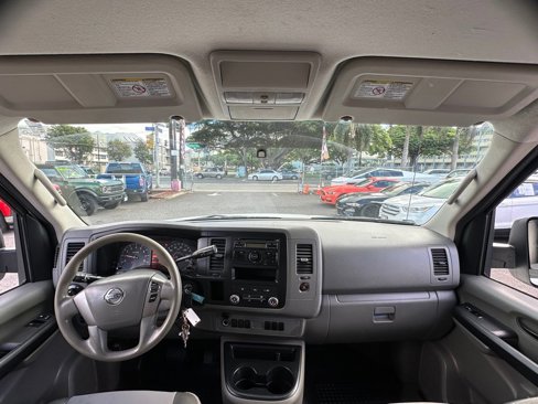 Used 2017 Nissan NV 2500 S image 14