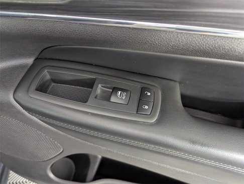 Used 2019 Jeep Grand Cherokee Limited image 34