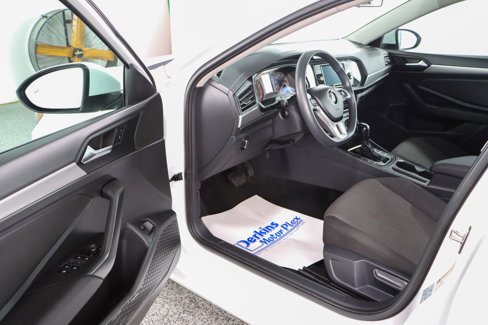 Used 2021 Volkswagen Jetta S w/ Driver Assistance Package image 3