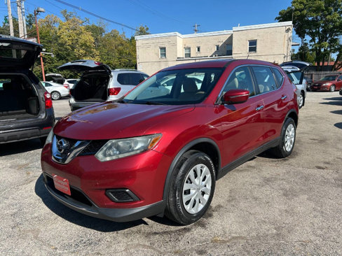 Used 2014 Nissan Rogue S image 2