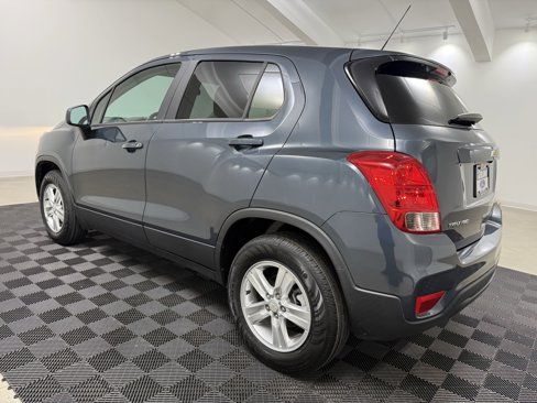 Used 2022 Chevrolet Trax LS w/ Tint and Cruise Package image 3