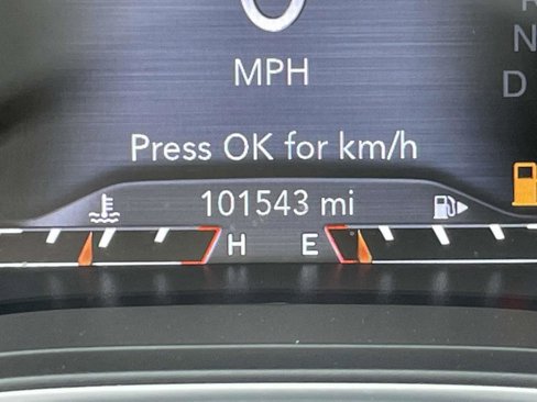 Used 2022 Jeep Cherokee Latitude Lux w/ Sun & Sound Group image 28