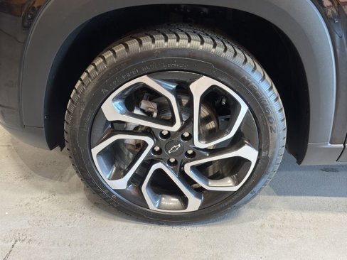Used 2024 Chevrolet Trax RS image 9