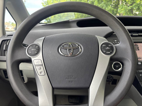 Used 2011 Toyota Prius One image 16