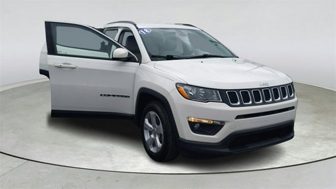 Used 2018 Jeep Compass Latitude w/ Popular Equipment Group image 8