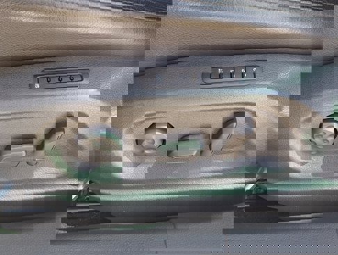 Used 2017 Volkswagen Tiguan SEL image 21