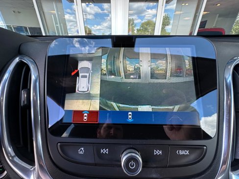 Used 2018 Chevrolet Equinox Premier image 20