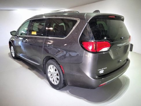 Used 2018 Chrysler Pacifica Touring-L w/ Premium Audio Group image 20