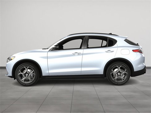 New 2025 Alfa Romeo Stelvio Sprint image 3