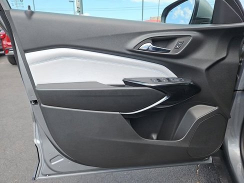 New 2025 Chevrolet Trax LT w/ Driver Confidence Package image 18