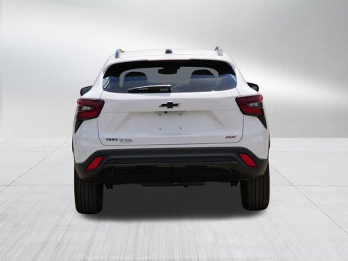 New 2025 Chevrolet Trax RS w/ Sunroof Package image 4