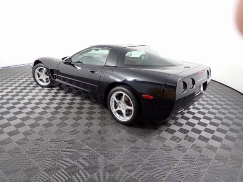 Used 2001 Chevrolet Corvette Coupe w/ Preferred Equipment Group2 image 9